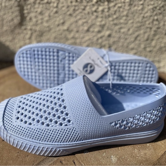 Layer 8 Katie Women’s Water Shoes: Denim Blue Color: Slip on & Lightweight - Picture 2 of 9